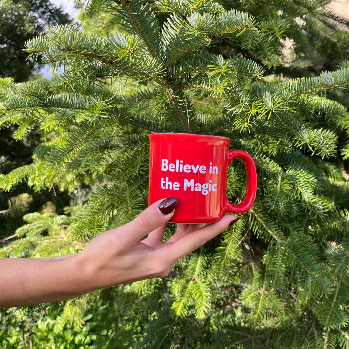 Κόκκινη κούπα καφέ με όνομα ή ατάκα