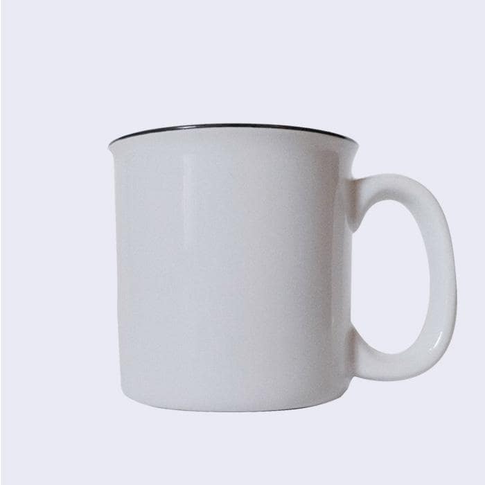 άσπρη κούπα καφέ με λογότυπο ή σχέδιο 