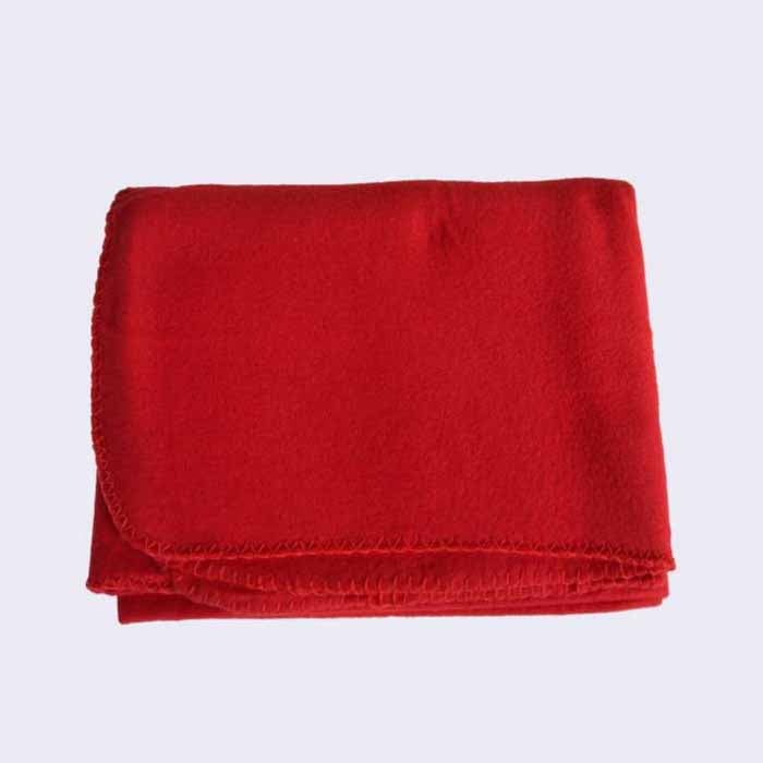 Κόκκινη προσωποποιημένη κουβέρτα με όνομα ή ατάκα