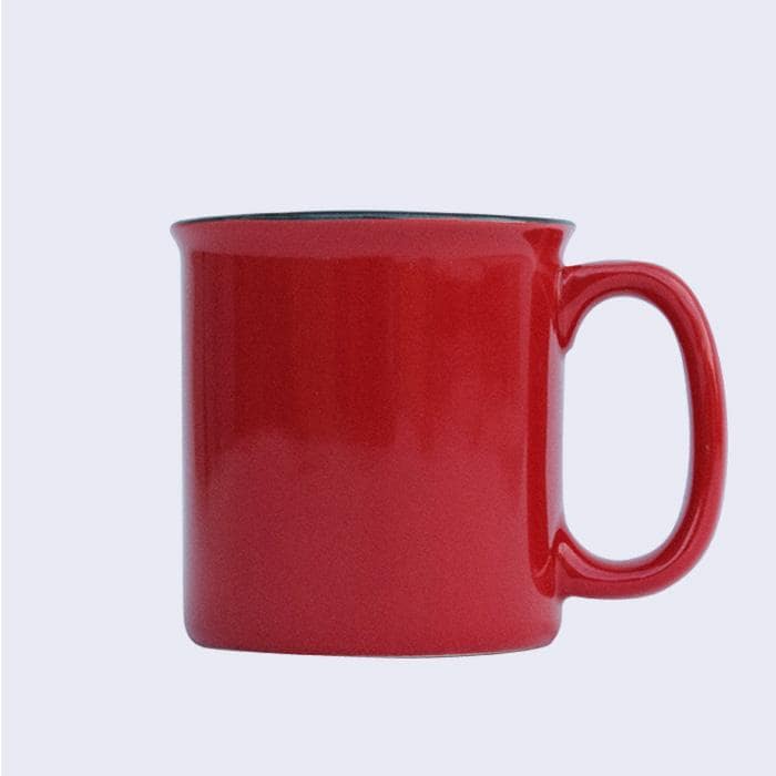 Κόκκινη κούπα καφέ με όνομα ή ατάκα