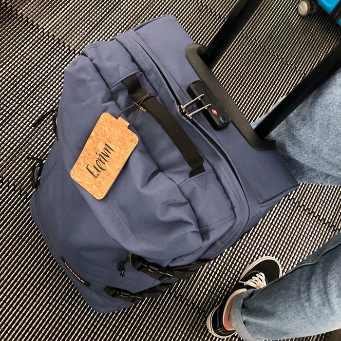 Προσωποποιημένη ετικέτα βαλίτσας από φελλό με ατάκα ή όνομα